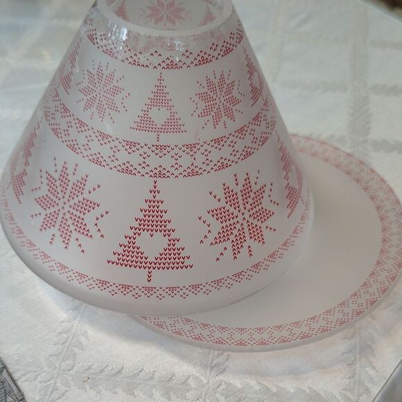 Festive Red and White Glass Shade with Plate. Y1 - Picture 1 of 4
